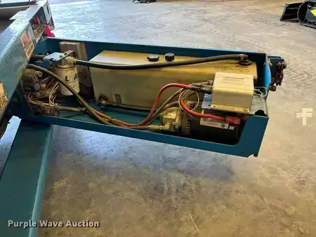 Scissor lift 2004  Genie GS-2646 (35)