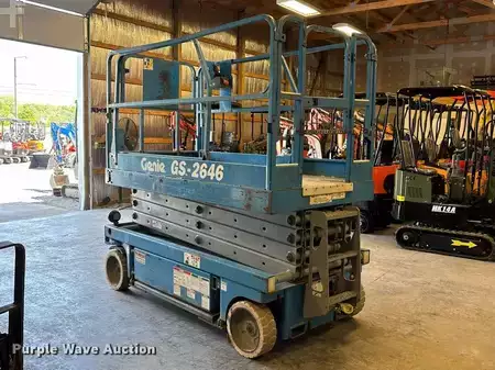 Scissor lift 2004  Genie GS-2646 (7)