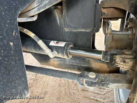 Telescopic boom lift 2017  Genie S-80x (23)