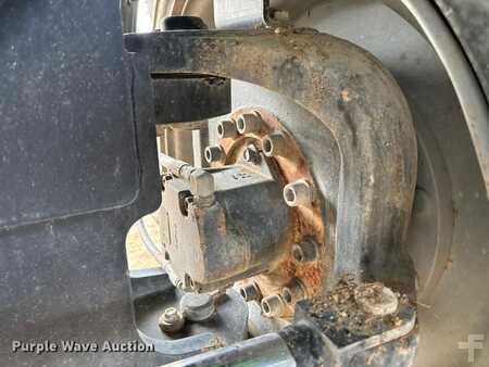 Telescopic boom lift 2017  Genie S-80X (26)