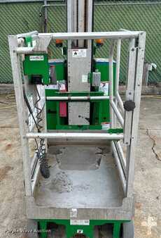 Vertical mast lift 2016  Genie GR-20 (16)