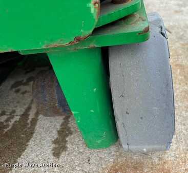 Vertical mast lift 2016  Genie GR-20 (28)