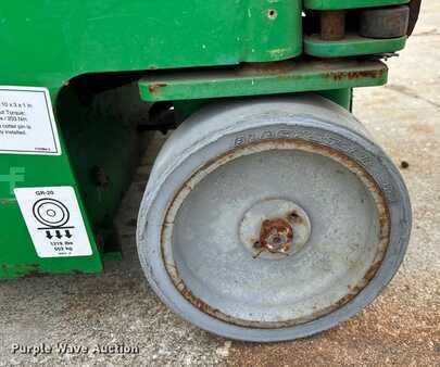 Vertical mast lift 2016  Genie GR-20 (29)