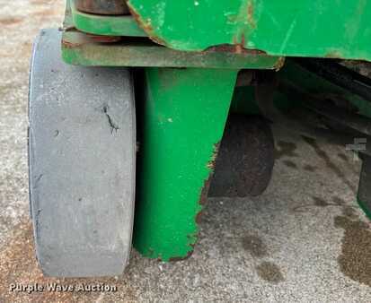 Vertical mast lift 2016  Genie GR-20 (30)