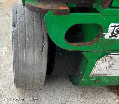 Vertical mast lift 2016  Genie GR-20 (34)