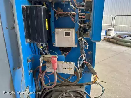 Vertical mast lift 2010  Genie GR-20 (27)