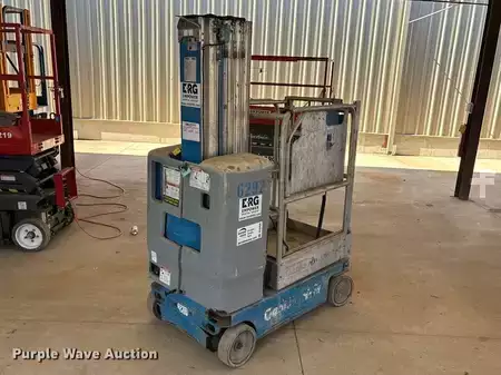 Vertical mast lift 2010  Genie GR-20 (5)