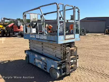 Plataforma de Tijera 2014  Genie GS-3246 (3)