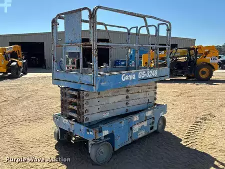 Plataforma de Tijera 2014  Genie GS-3246 (5)