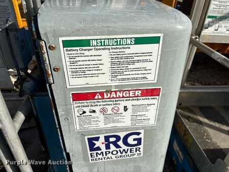 Vertical mast lift 2010  Genie GR-20 (21)