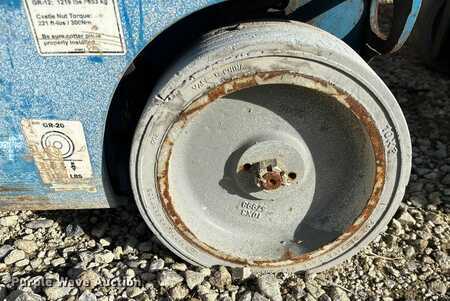 Vertical mast lift 2010  Genie GR-20 (22)