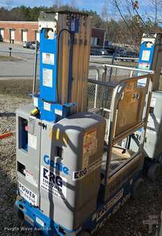 Vertical mast lift 2019  Genie GR-20 (1)