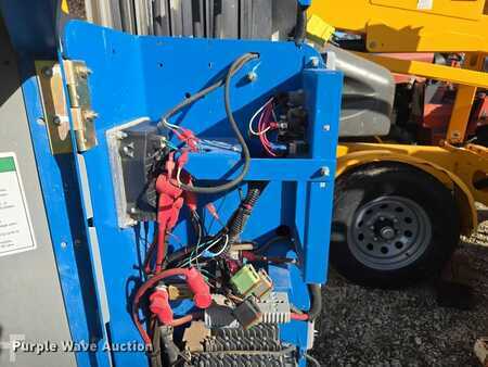 Vertical mast lift 2019  Genie GR-20 (11)