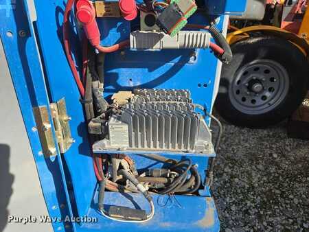 Vertical mast lift 2019  Genie GR-20 (12)