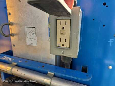 Vertical mast lift 2019  Genie GR-20 (17)