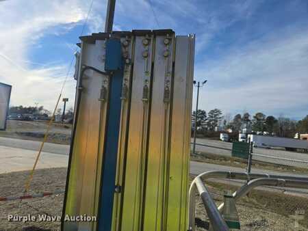 Vertical mast lift 2019  Genie GR-20 (21)