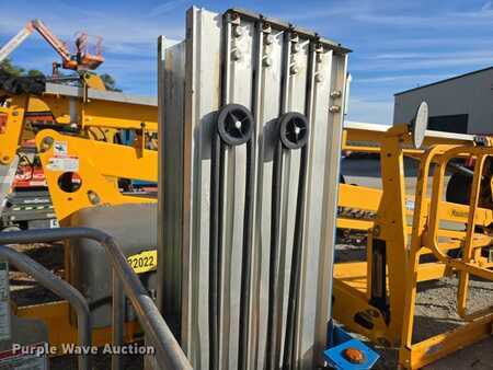 Vertical mast lift 2019  Genie GR-20 (23)