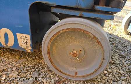 Vertical mast lift 2019  Genie GR-20 (29)