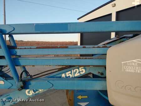 Telescopic boom lift 2000  Genie Z-45/25 (11)