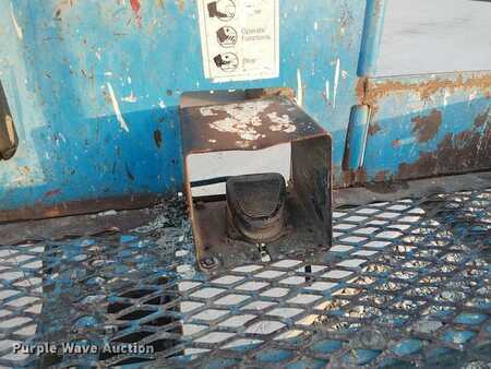 Telescopic boom lift 2000  Genie Z-45/25 (27)