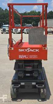 Scissor lift - Skyjack SJ3226 (2)