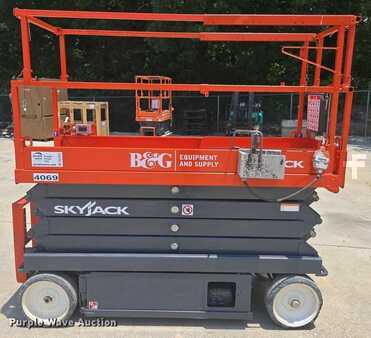 Scissor lift - Skyjack SJ3226 (4)