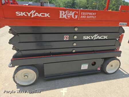 Scissor lift - Skyjack SJ3226 (9)