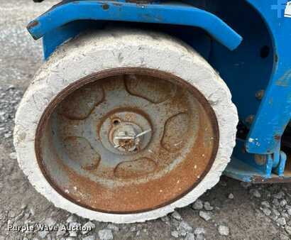 Plataforma Tijera 2000  Genie GS-2032 (21)