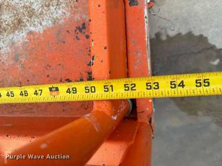 Vertical mast lift 2015  Snorkel TM12 (11)