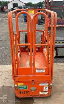 Vertical mast lift 2015  Snorkel TM12 (8)