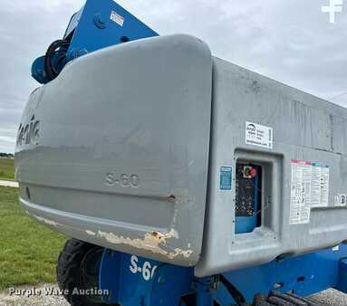 Telescopic boom lift 2010  Genie S-60 (16)