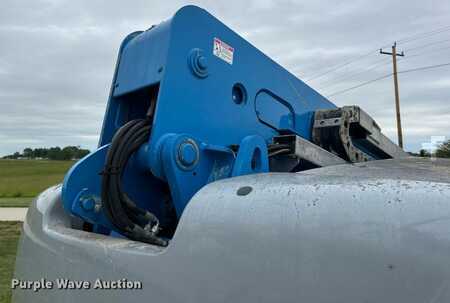Telescopic boom lift 2010  Genie S-60 (36)