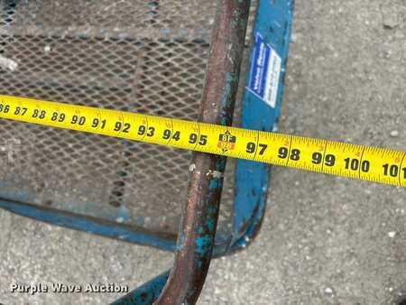 Telescopic boom lift 2006  Genie S-80 (16)