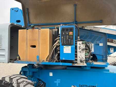 Telescopic boom lift 2006  Genie S-80 (32)