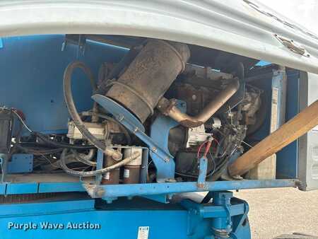 Telescopic boom lift 2006  Genie S-80 (33)