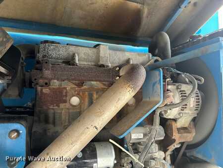 Telescopic boom lift 2006  Genie S-80 (35)