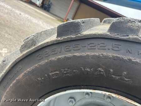 Telescopic boom lift 2006  Genie S-80 (39)