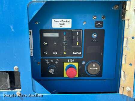 Scissor lift 2013  Genie GS-4390 (10)