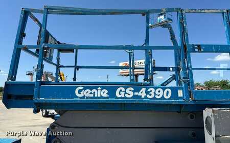 Scissor lift 2013  Genie GS-4390 (11)