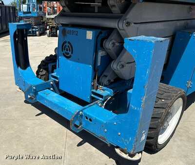 Scissor lift 2013  Genie GS-4390 (12)