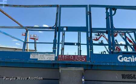 Scissor lift 2013  Genie GS-4390 (18)