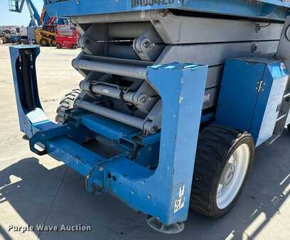 Scissor lift 2013  Genie GS-4390 (19)