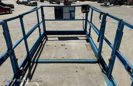 Scissor lift 2013  Genie GS-4390 (27)