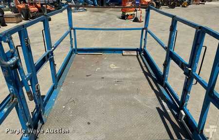 Scissor lift 2013  Genie GS-4390 (28)