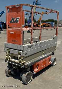 Scissor lift 2013  JLG 1930ES (1)