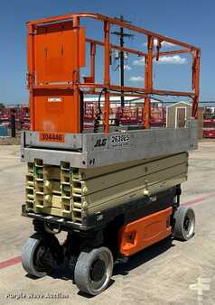 Scissor lift 2012  JLG 2630ES (1)