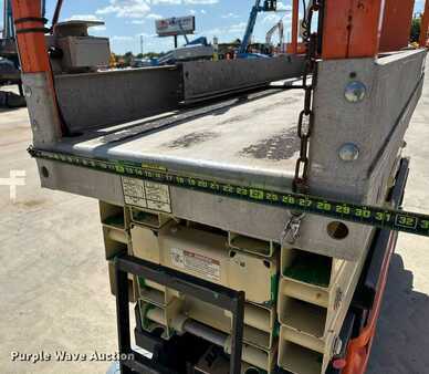 Scissor lift 2012  JLG 2630ES (18)