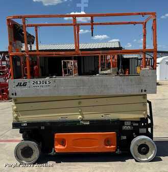 Scissor lift 2012  JLG 2630ES (8)