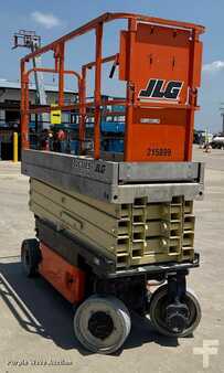 Scissor lift 2013  JLG 2630ES (3)