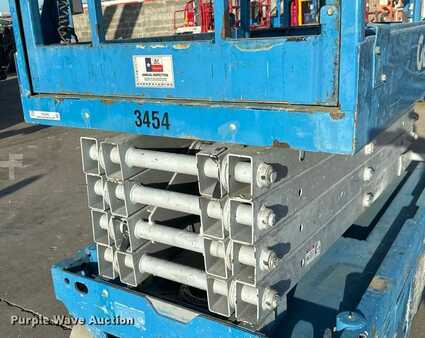 Scissor lift - Genie GS-3246 (12)